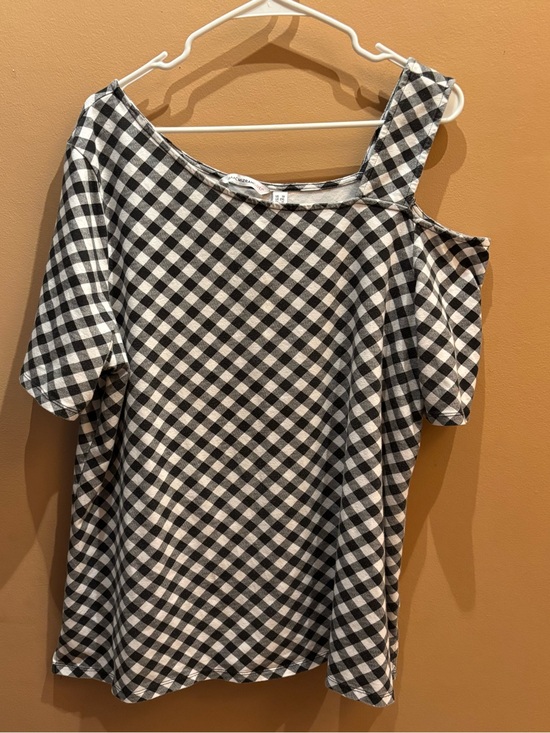 Isaac Mizrahi Tops - Isaac Mizrahi Live Asymmetrical Top 1X Short Sleeve Knit Black White Che…